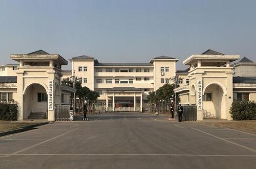 下载 (2).jpg
